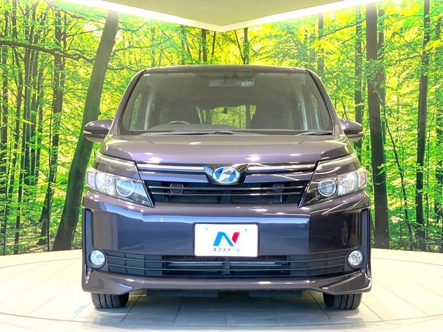 ヴォクシー ハイブリッドV 禁煙車 フリップダウンモニター 純正SDナビ 前席シートヒーター 置くだけ充電 電動スライドドア バックカメラ ドラレコ LEDヘッドライト ETC クルコン オートライト 純正15インチAW(17枚目)
