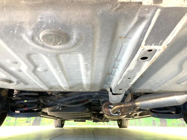 ヴォクシー ハイブリッドV 禁煙車 フリップダウンモニター 純正SDナビ 前席シートヒーター 置くだけ充電 電動スライドドア バックカメラ ドラレコ LEDヘッドライト ETC クルコン オートライト 純正15インチAW(21枚目)