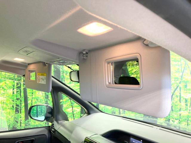 ヴォクシー ハイブリッドV 禁煙車 フリップダウンモニター 純正SDナビ 前席シートヒーター 置くだけ充電 電動スライドドア バックカメラ ドラレコ LEDヘッドライト ETC クルコン オートライト 純正15インチAW(30枚目)