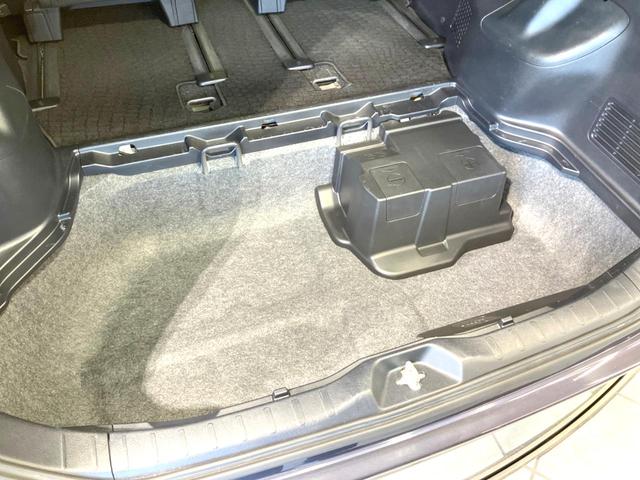 ヴォクシー ハイブリッドV 禁煙車 フリップダウンモニター 純正SDナビ 前席シートヒーター 置くだけ充電 電動スライドドア バックカメラ ドラレコ LEDヘッドライト ETC クルコン オートライト 純正15インチAW(37枚目)