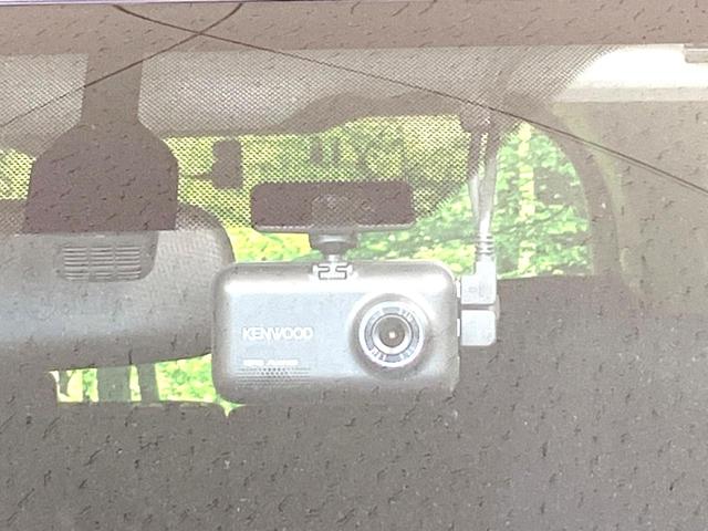 ヴォクシー ハイブリッドV 禁煙車 フリップダウンモニター 純正SDナビ 前席シートヒーター 置くだけ充電 電動スライドドア バックカメラ ドラレコ LEDヘッドライト ETC クルコン オートライト 純正15インチAW(58枚目)