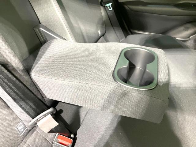 プリウス U 禁煙車 純正12.3型ディスプレイオーディオ 全周囲カメラ 前席シートヒーター 衝突被害軽減ブレーキ レーダークルーズコントロール ETC フルセグTV Bluetooth接続 オートエアコン(34枚目)