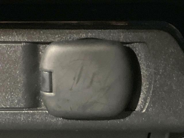 プリウス U 禁煙車 純正12.3型ディスプレイオーディオ 全周囲カメラ 前席シートヒーター 衝突被害軽減ブレーキ レーダークルーズコントロール ETC フルセグTV Bluetooth接続 オートエアコン(54枚目)