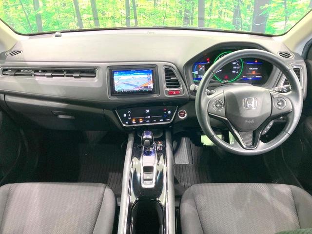 ヴェゼル ハイブリッドX 禁煙車 SDナビ 衝突被害軽減ブレーキ 前席シートヒーター パドルシフト オートエアコン LEDヘッドライト オートライト ETC ドライブレコーダー Bluetooth接続 スマートキー(2枚目)