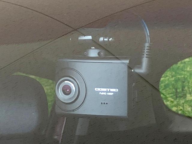 ヴェゼル ハイブリッドX 禁煙車 SDナビ 衝突被害軽減ブレーキ 前席シートヒーター パドルシフト オートエアコン LEDヘッドライト オートライト ETC ドライブレコーダー Bluetooth接続 スマートキー(8枚目)