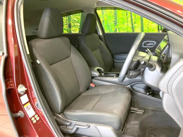 ヴェゼル ハイブリッドX 禁煙車 SDナビ 衝突被害軽減ブレーキ 前席シートヒーター パドルシフト オートエアコン LEDヘッドライト オートライト ETC ドライブレコーダー Bluetooth接続 スマートキー(10枚目)