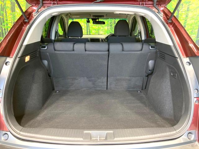 ヴェゼル ハイブリッドX 禁煙車 SDナビ 衝突被害軽減ブレーキ 前席シートヒーター パドルシフト オートエアコン LEDヘッドライト オートライト ETC ドライブレコーダー Bluetooth接続 スマートキー(12枚目)