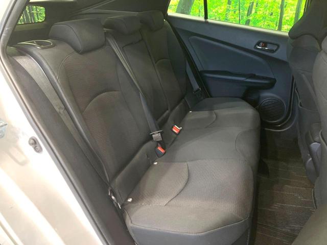 プリウス Ｓ　禁煙車　後期型　純正ＳＤナビ　バックカメラ　衝突被害軽減システム　レーダークルーズコントロール　ドラレコ　コーナーセンサー　ＬＥＤヘッドライト　ビルトインＥＴＣ　オートライト　オートエアコン（11枚目）