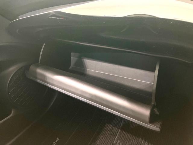 プリウス Ｓ　禁煙車　後期型　純正ＳＤナビ　バックカメラ　衝突被害軽減システム　レーダークルーズコントロール　ドラレコ　コーナーセンサー　ＬＥＤヘッドライト　ビルトインＥＴＣ　オートライト　オートエアコン（30枚目）