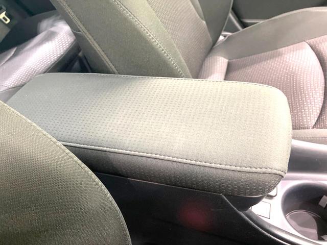 プリウス Ｓ　禁煙車　後期型　純正ＳＤナビ　バックカメラ　衝突被害軽減システム　レーダークルーズコントロール　ドラレコ　コーナーセンサー　ＬＥＤヘッドライト　ビルトインＥＴＣ　オートライト　オートエアコン（31枚目）