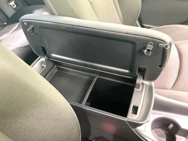 プリウス Ｓ　禁煙車　後期型　純正ＳＤナビ　バックカメラ　衝突被害軽減システム　レーダークルーズコントロール　ドラレコ　コーナーセンサー　ＬＥＤヘッドライト　ビルトインＥＴＣ　オートライト　オートエアコン（32枚目）