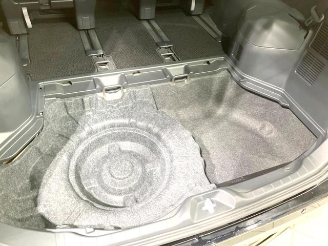 ヴォクシー ハイブリッドＳ－Ｚ　禁煙車　両側電動ドア　全周囲カメラ　衝突被害軽減システム　レーダークルーズ　ハーフレザーシート　コーナーセンサー　シートヒーター　３眼ＬＥＤヘッド　ビルトインＥＴＣ　オートハイビーム　パークアシスト（55枚目）