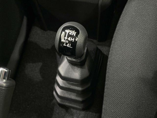 ジムニー XC 4WD 届出済未使用車 衝突被害軽減システム コーナーセンサー スマートキー LEDヘッド クルコン オートライト オートエアコン 純正16インチアルミ(40枚目)