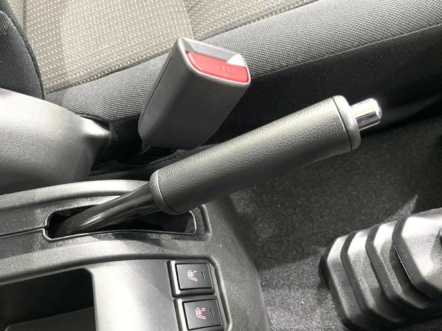 ジムニー XC 4WD 届出済未使用車 衝突被害軽減システム コーナーセンサー スマートキー LEDヘッド クルコン オートライト オートエアコン 純正16インチアルミ(41枚目)