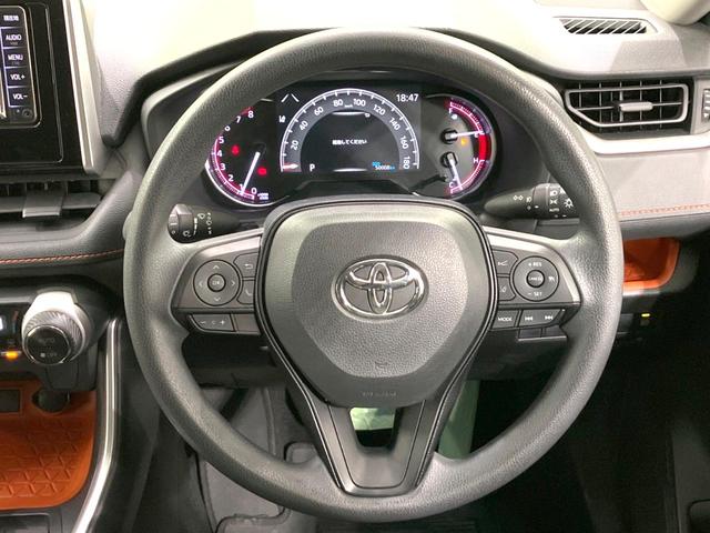 ステアリングも使用感が少なく、きれいな状態となっております♪