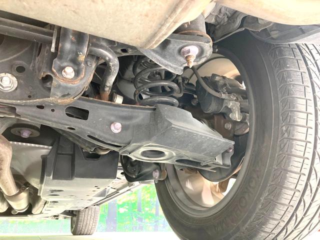 お車を安心してお乗りいただく為には、足回りの定期点検が欠かせません。サービスサポート（有償保証）では無料点検もご提供しており、安心のカーライフをお過ごしいただけるサポート体制が整っています。