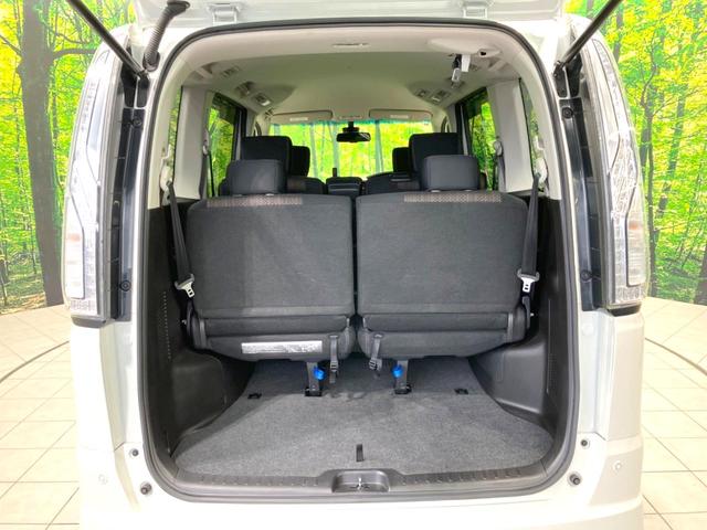 セレナ ハイウェイスターＶエアロモード＋セフティＳＨＶＡセフ　禁煙車　両側電動ドア　純正８型ＳＤナビ　全周囲カメラ　衝突被害軽減システム　コーナーセンサー　スマートキー　ＬＥＤヘッド　ビルトインＥＴＣ　クルコン　オートライト　オートエアコン　純正１６インチアルミ（43枚目）