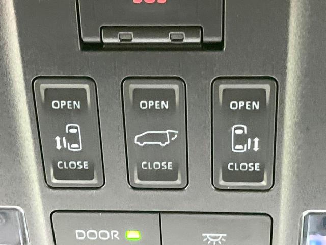 アルファードハイブリッド Z 禁煙車 純正14インチナビ 後席モニター 両側電動スライドドア ユニバーサルステップ HUD 全周囲カメラ 衝突被害軽減システム レーダークルーズ 電動リアゲート レザーシート 快適温熱シート(6枚目)