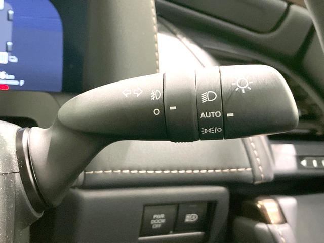 アルファードハイブリッド Z 禁煙車 純正14インチナビ 後席モニター 両側電動スライドドア ユニバーサルステップ HUD 全周囲カメラ 衝突被害軽減システム レーダークルーズ 電動リアゲート レザーシート 快適温熱シート(69枚目)