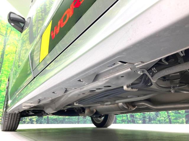 アルトワークス ベースグレード 5速MT ターボ SDナビ ドラレコ HIDヘッド ETC オートライト オートエアコン 純正15インチアルミホイール フォグライト Bluetooth接続 CD再生 フルセグTV(21枚目)