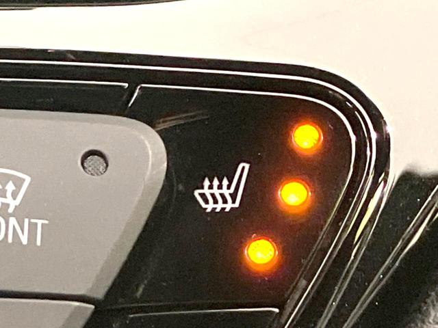 C-HR G モード ネロ 禁煙車 純正SDナビ バックカメラ 衝突被害軽減システム レーダークルーズ BSM ハーフレザーシート 前席シートヒーター ドラレコ コーナーセンサー LEDヘッド ETC2.0 オートハイビーム(6枚目)