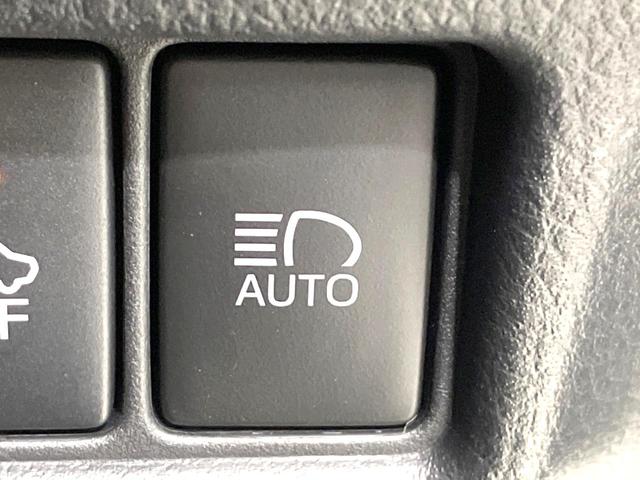 C-HR G モード ネロ 禁煙車 純正SDナビ バックカメラ 衝突被害軽減システム レーダークルーズ BSM ハーフレザーシート 前席シートヒーター ドラレコ コーナーセンサー LEDヘッド ETC2.0 オートハイビーム(35枚目)