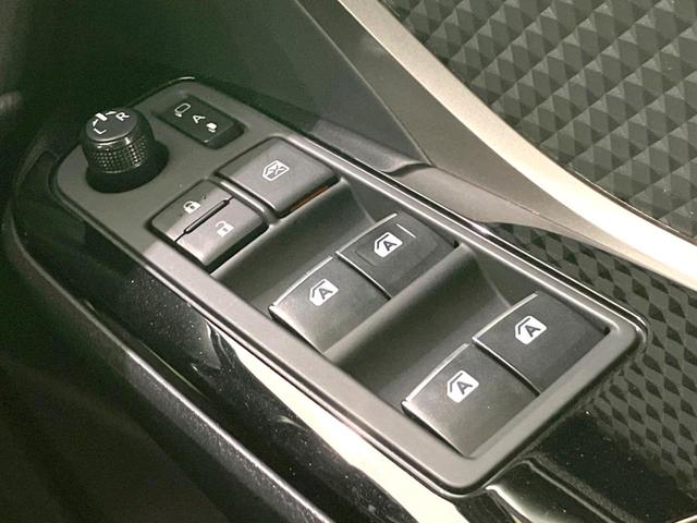 C-HR G モード ネロ 禁煙車 純正SDナビ バックカメラ 衝突被害軽減システム レーダークルーズ BSM ハーフレザーシート 前席シートヒーター ドラレコ コーナーセンサー LEDヘッド ETC2.0 オートハイビーム(49枚目)