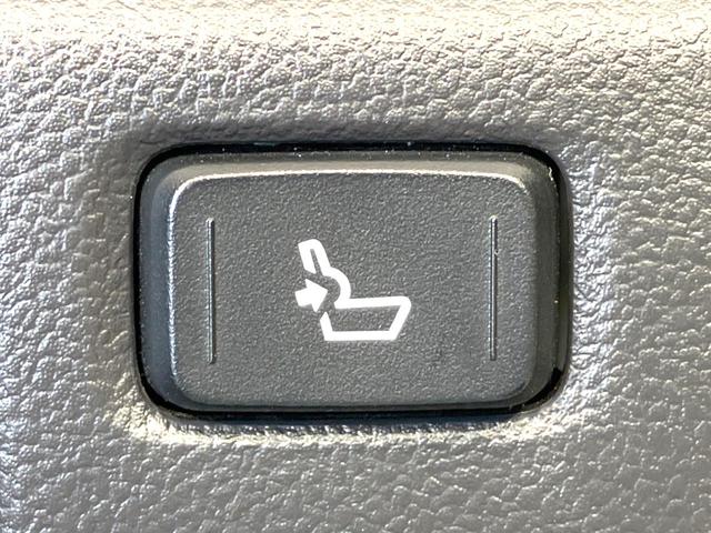 C-HR G モード ネロ 禁煙車 純正SDナビ バックカメラ 衝突被害軽減システム レーダークルーズ BSM ハーフレザーシート 前席シートヒーター ドラレコ コーナーセンサー LEDヘッド ETC2.0 オートハイビーム(52枚目)