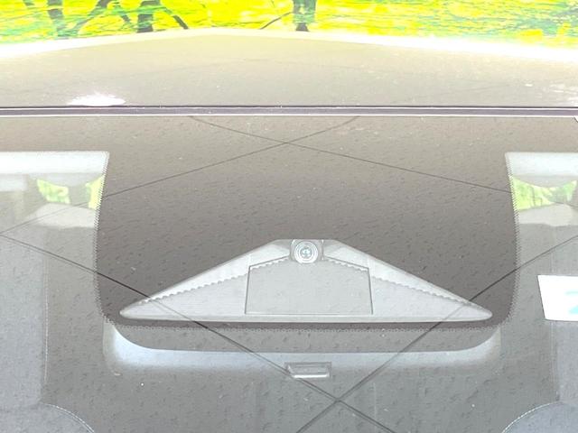 フィット e:HEVホーム 禁煙車 9インチナビ 全周囲カメラ 衝突被害軽減システム レーダークルーズ ハーフレザーシート ドラレコ コーナーセンサー スマートキー LEDヘッド ETC2.0 オートライト オートエアコン(5枚目)