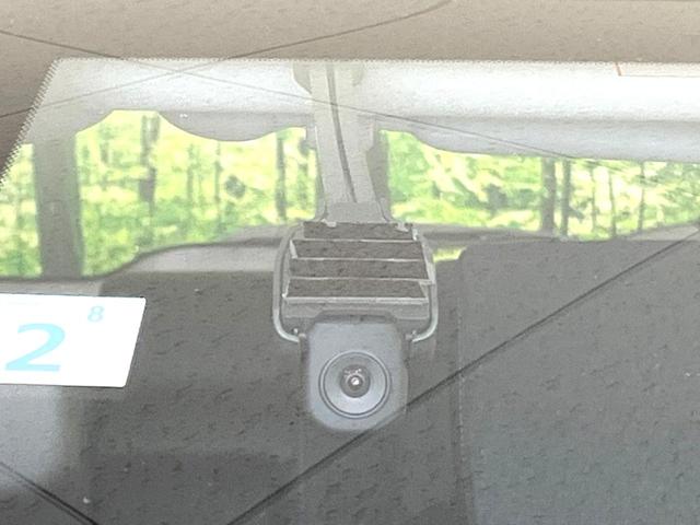 フィット e:HEVホーム 禁煙車 9インチナビ 全周囲カメラ 衝突被害軽減システム レーダークルーズ ハーフレザーシート ドラレコ コーナーセンサー スマートキー LEDヘッド ETC2.0 オートライト オートエアコン(7枚目)