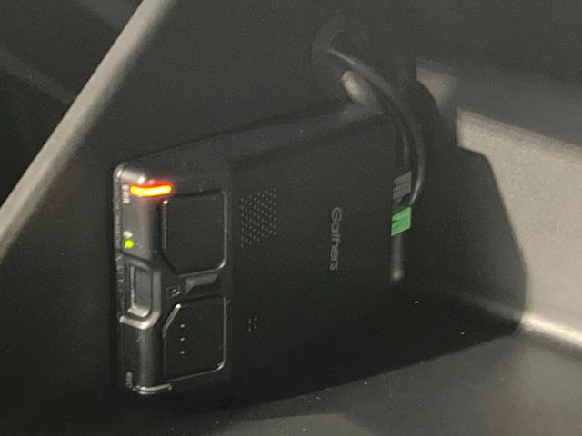 フィット e:HEVホーム 禁煙車 9インチナビ 全周囲カメラ 衝突被害軽減システム レーダークルーズ ハーフレザーシート ドラレコ コーナーセンサー スマートキー LEDヘッド ETC2.0 オートライト オートエアコン(39枚目)