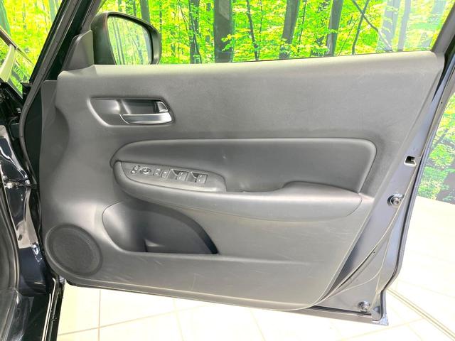 フィット e:HEVホーム 禁煙車 9インチナビ 全周囲カメラ 衝突被害軽減システム レーダークルーズ ハーフレザーシート ドラレコ コーナーセンサー スマートキー LEDヘッド ETC2.0 オートライト オートエアコン(50枚目)