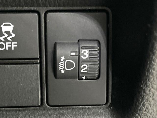 フィット e:HEVホーム 禁煙車 9インチナビ 全周囲カメラ 衝突被害軽減システム レーダークルーズ ハーフレザーシート ドラレコ コーナーセンサー スマートキー LEDヘッド ETC2.0 オートライト オートエアコン(60枚目)