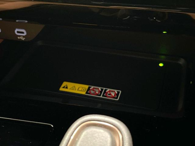 ヴェルファイアハイブリッド Ｚ　プレミア　禁煙車　左右独立ムーンルーフ　１４インチナビ付ディスプレイオーディオ　両側パワスラ　全周囲カメラ　電動リアゲート　デジタルインナーミラー　シートヒーター　シートベンチレーション　オットマン　ＢＳＭ（67枚目）