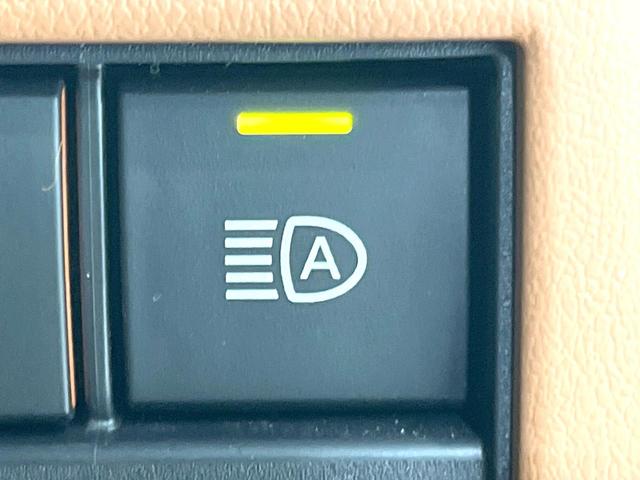 ヴェルファイアハイブリッド Ｚ　プレミア　禁煙車　左右独立ムーンルーフ　１４インチナビ付ディスプレイオーディオ　両側パワスラ　全周囲カメラ　電動リアゲート　デジタルインナーミラー　シートヒーター　シートベンチレーション　オットマン　ＢＳＭ（71枚目）