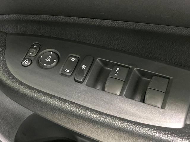 WR-V X 衝突被害軽減システム レーダークルーズ コーナーセンサー スマートキー LEDヘッド 車線逸脱警報 オートライト オートエアコン(48枚目)