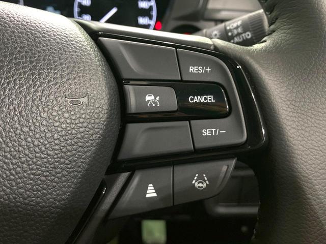 WR-V Z ブラックスタイル 禁煙車 特別使用車 純正8インチナビ バックカメラ 衝突被害軽減システム レーダークルーズ ハーフレザーシート ドラレコ コーナーセンサー LEDヘッド ETC オートライト オートエアコン(6枚目)