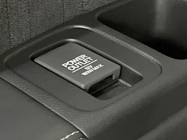 オデッセイ アブソルート・ホンダセンシング 両側電動ドア 純正9型SDナビ 全周囲カメラ 衝突被害軽減システム レーダークルーズ 禁煙車 ハーフレザーシート パワーシート ドラレコ コーナーセンサー スマートキー LEDヘッド ETC2.0(29枚目)