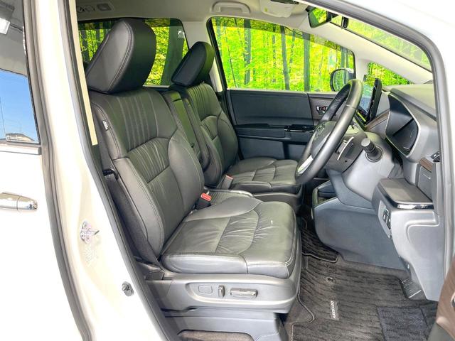 オデッセイハイブリッド e:HEVアブソルート・EX 禁煙車 両側電動ドア 純正11.4型ナビ 全周囲カメラ 衝突被害軽減システム レーダークルーズ BSM 電動リアゲート 黒レザーシート ドラレコ 前席中列シートヒーター パワーシート ビルトインETC(8枚目)