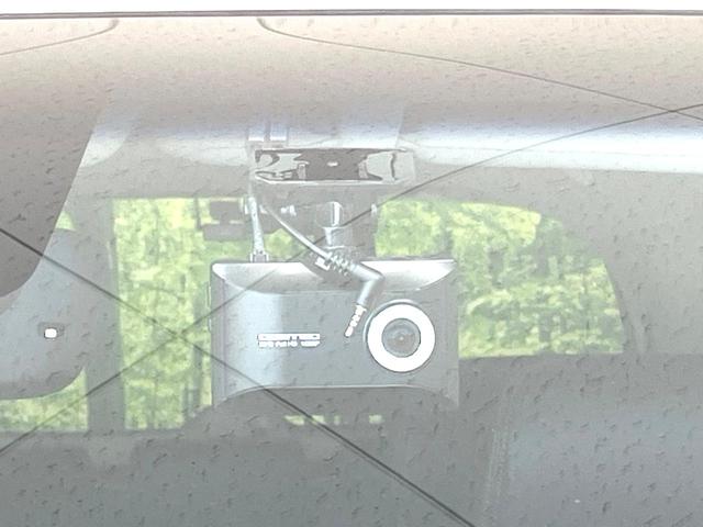 オデッセイハイブリッド e:HEVアブソルート・EX 禁煙車 両側電動ドア 純正11.4型ナビ 全周囲カメラ 衝突被害軽減システム レーダークルーズ BSM 電動リアゲート 黒レザーシート ドラレコ 前席中列シートヒーター パワーシート ビルトインETC(36枚目)