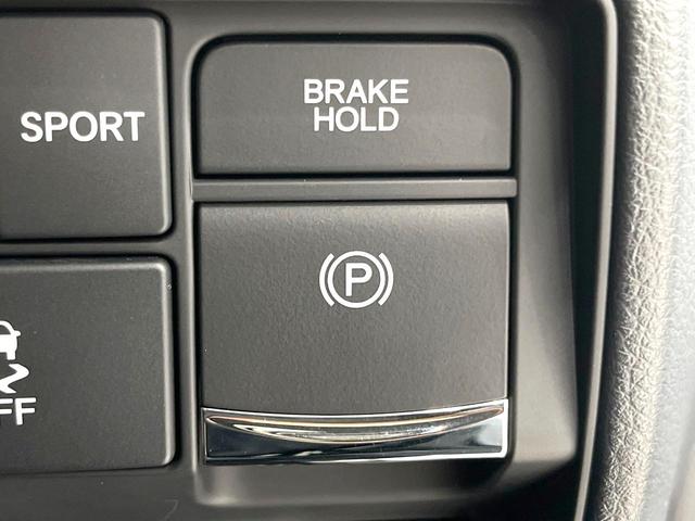 オデッセイハイブリッド e:HEVアブソルート・EX 禁煙車 両側電動ドア 純正11.4型ナビ 全周囲カメラ 衝突被害軽減システム レーダークルーズ BSM 電動リアゲート 黒レザーシート ドラレコ 前席中列シートヒーター パワーシート ビルトインETC(61枚目)