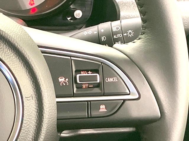 【アダプティブクルーズコントロール】高速道路での長距離走行が楽に！！自動で速度を保つクルーズコントロールが、衝突軽減システムと連携し、前方の車両を感知して車間を保つように速度調節してくれます！！