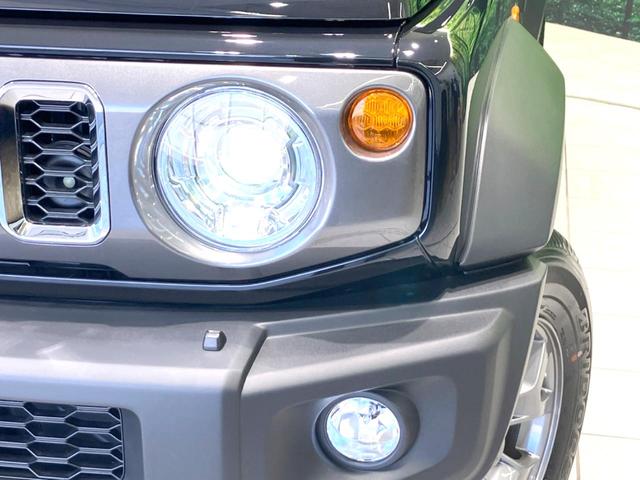 【ＬＥＤヘッドライト】悪天候や夜間走行時も良好な視界を確保し安心して運転できる高輝度ＬＥＤヘッドライトを装備！点灯速度が早く、消費電力も抑えられています。