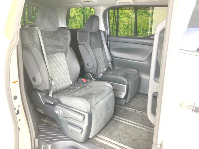 アルファード ２．５Ｓ　Ａパッケージ　後期　メーカー９インチナビ　両側電動ドア　後席モニター　バックカメラ　衝突被害軽減システム　レーダークルーズ　ＢＳＭ　禁煙車　ドラレコ　コーナーセンサー　ＬＥＤヘッド　ＥＴＣ　純正１７インチＡＷ（9枚目）