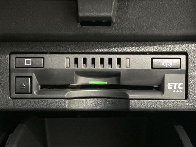 アルファード ２．５Ｓ　Ａパッケージ　後期　メーカー９インチナビ　両側電動ドア　後席モニター　バックカメラ　衝突被害軽減システム　レーダークルーズ　ＢＳＭ　禁煙車　ドラレコ　コーナーセンサー　ＬＥＤヘッド　ＥＴＣ　純正１７インチＡＷ（33枚目）