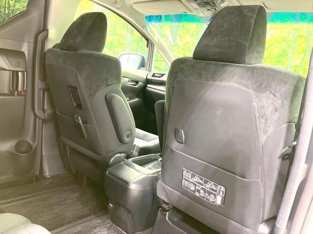 アルファード ２．５Ｓ　Ａパッケージ　後期　メーカー９インチナビ　両側電動ドア　後席モニター　バックカメラ　衝突被害軽減システム　レーダークルーズ　ＢＳＭ　禁煙車　ドラレコ　コーナーセンサー　ＬＥＤヘッド　ＥＴＣ　純正１７インチＡＷ（43枚目）