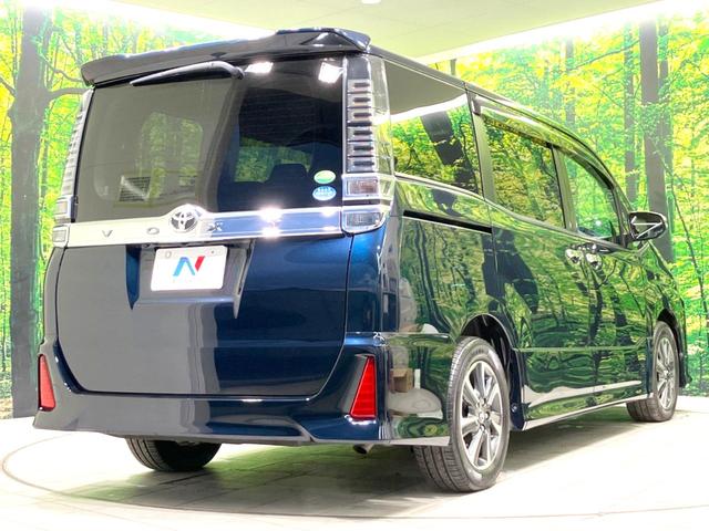 ヴォクシー ＺＳ　煌　純正１０型ナビ　両側電動ドア　後席モニター　バックカメラ　衝突被害軽減システム　禁煙車　コーナーセンサー　スマートキー　ＬＥＤヘッド　ＥＴＣ　クルコン　純正１６インチアルミ　オートハイビーム（18枚目）