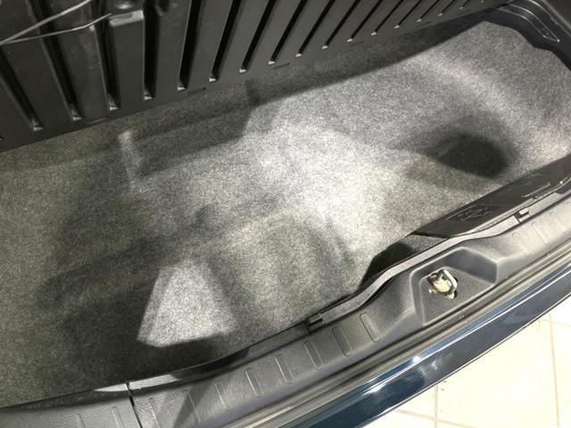 ヴォクシー ＺＳ　煌　純正１０型ナビ　両側電動ドア　後席モニター　バックカメラ　衝突被害軽減システム　禁煙車　コーナーセンサー　スマートキー　ＬＥＤヘッド　ＥＴＣ　クルコン　純正１６インチアルミ　オートハイビーム（22枚目）