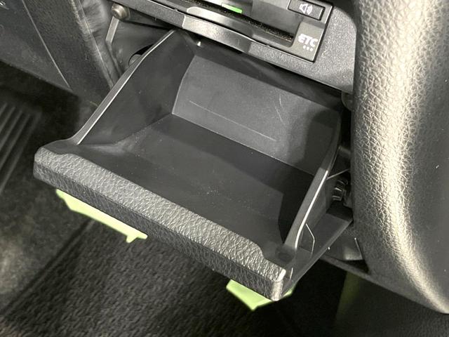 ヴォクシー ＺＳ　煌　純正１０型ナビ　両側電動ドア　後席モニター　バックカメラ　衝突被害軽減システム　禁煙車　コーナーセンサー　スマートキー　ＬＥＤヘッド　ＥＴＣ　クルコン　純正１６インチアルミ　オートハイビーム（33枚目）