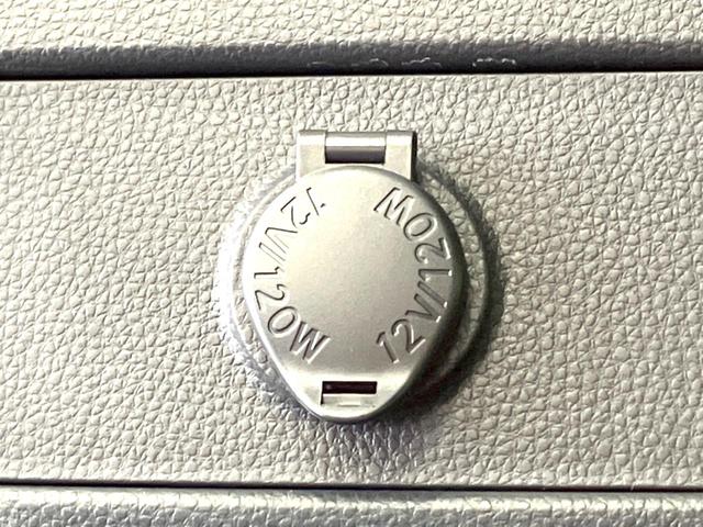 ヤリスクロス ハイブリッドＺ　純正８インチディスプレイオーディオ　全周囲カメラ　衝突被害軽減システム　レーダークルーズ　禁煙車　パワーシート　ドラレコ　スマートキー　ＬＥＤヘッド　ビルトインＥＴＣ　純正１８インチアルミ（23枚目）